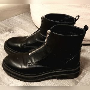 By:Indigo rd.  NWOB BLACK/LEATHER FRONT-ZIPPER BOOT'S/SZ/7W